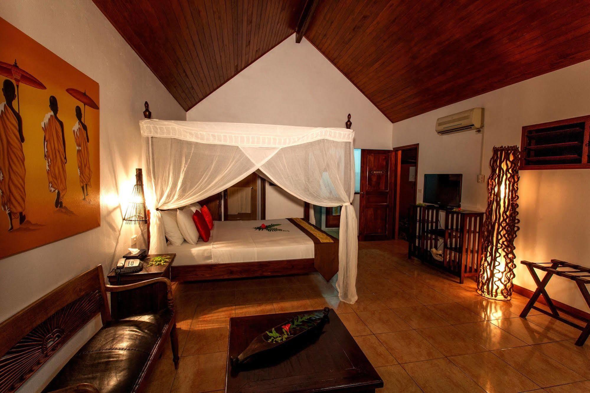 Sunset Bungalows Resort, Vanuatu Порт Вила Екстериор снимка