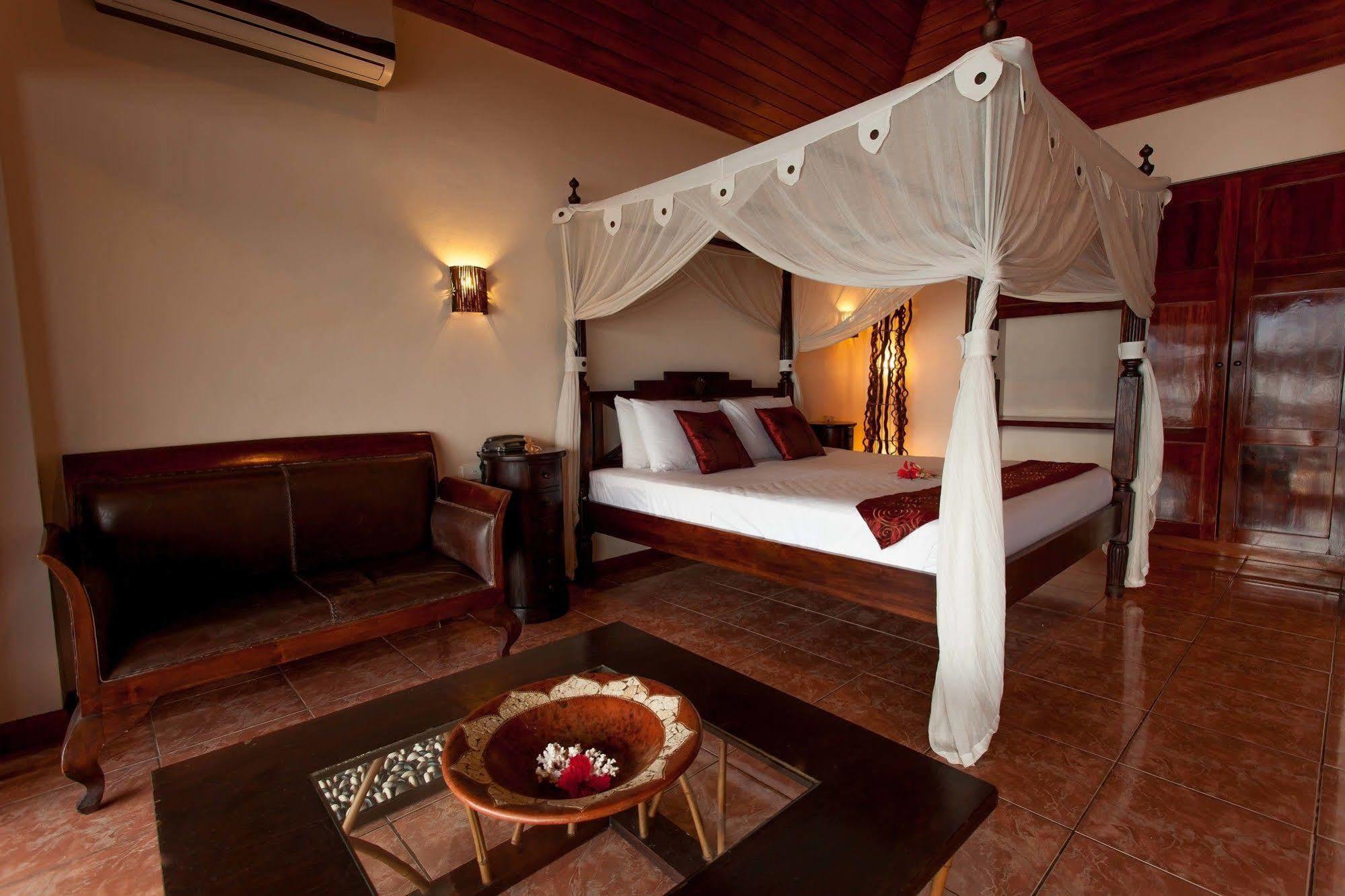 Sunset Bungalows Resort, Vanuatu Порт Вила Екстериор снимка